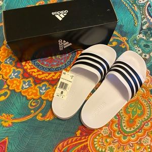 Adidas Men’s size 8 ( women’s size 10) shower slides